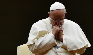 Giáo hoàng cầu nguyện cho 39 người Việt chết ở Anh
