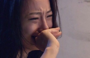 Mèo mù vớ được cá rán!