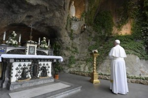 Kết thúc “marathon cầu nguyện”: Từ Vườn Vatican, cầu nguyện xin chấm dứt đại dịch và trở lại với công việc