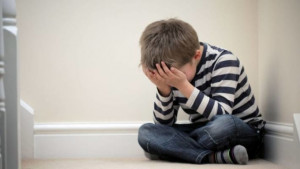 Những hành xử của cha mẹ khiến trẻ cảm thấy tội lỗi