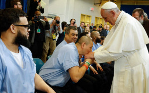 Vài ngày trước khi qua đời, Giáo hoàng Francis ‘vét sạch’ tài khoản cá nhân để giúp các tù nhân