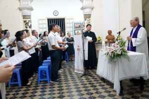 Lễ Giỗ lần thứ 24 Đức HY PX Nguyễn Văn Thuận tại Phủ Cam Huế [p1]