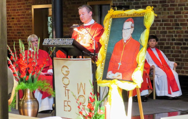 Thánh Lễ Giỗ ĐHY Nguyễn Văn Thuận Tại Nhà Dòng Các Sơ Cellitinnen Ở Cologne, Đức Quốc