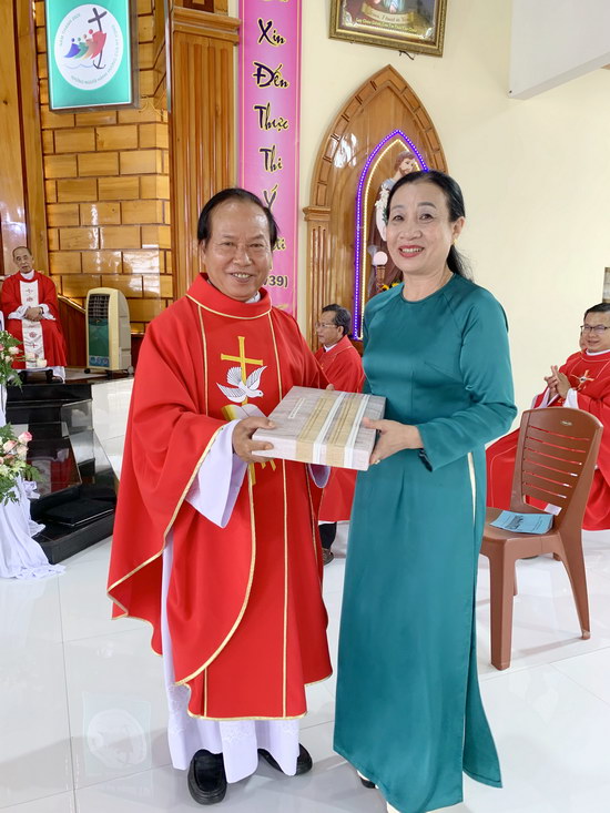 hop mat 2025 hanh tri 10