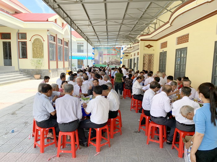 hop mat 2025 hanh tri 25