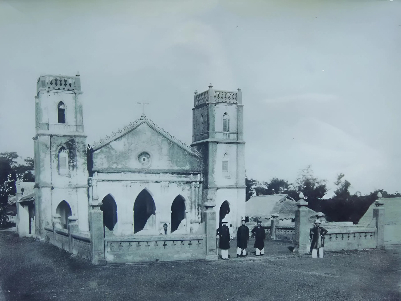 nha tho la vang 1900